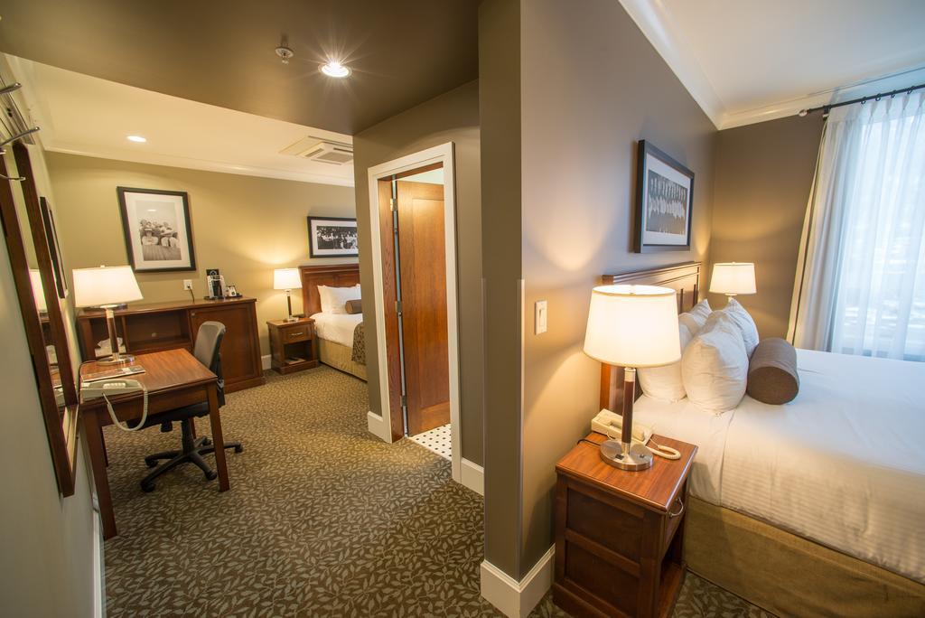 Hume & Hotel