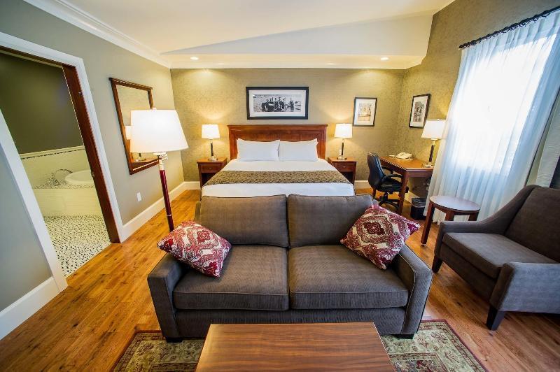 Hotel Hume & 5*