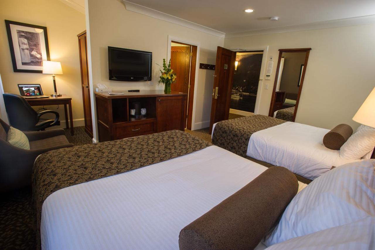 Hotel Hume & 5*
